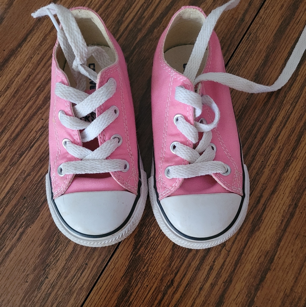 Pink converse